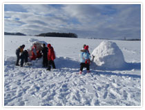 Construction d'igloo en classe de neige